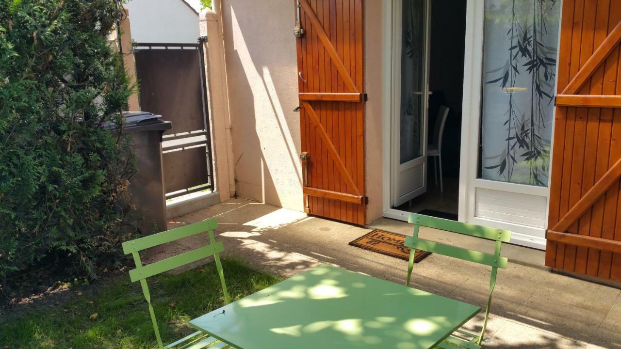 Le Mas Des Loups Arpajon Exterior foto